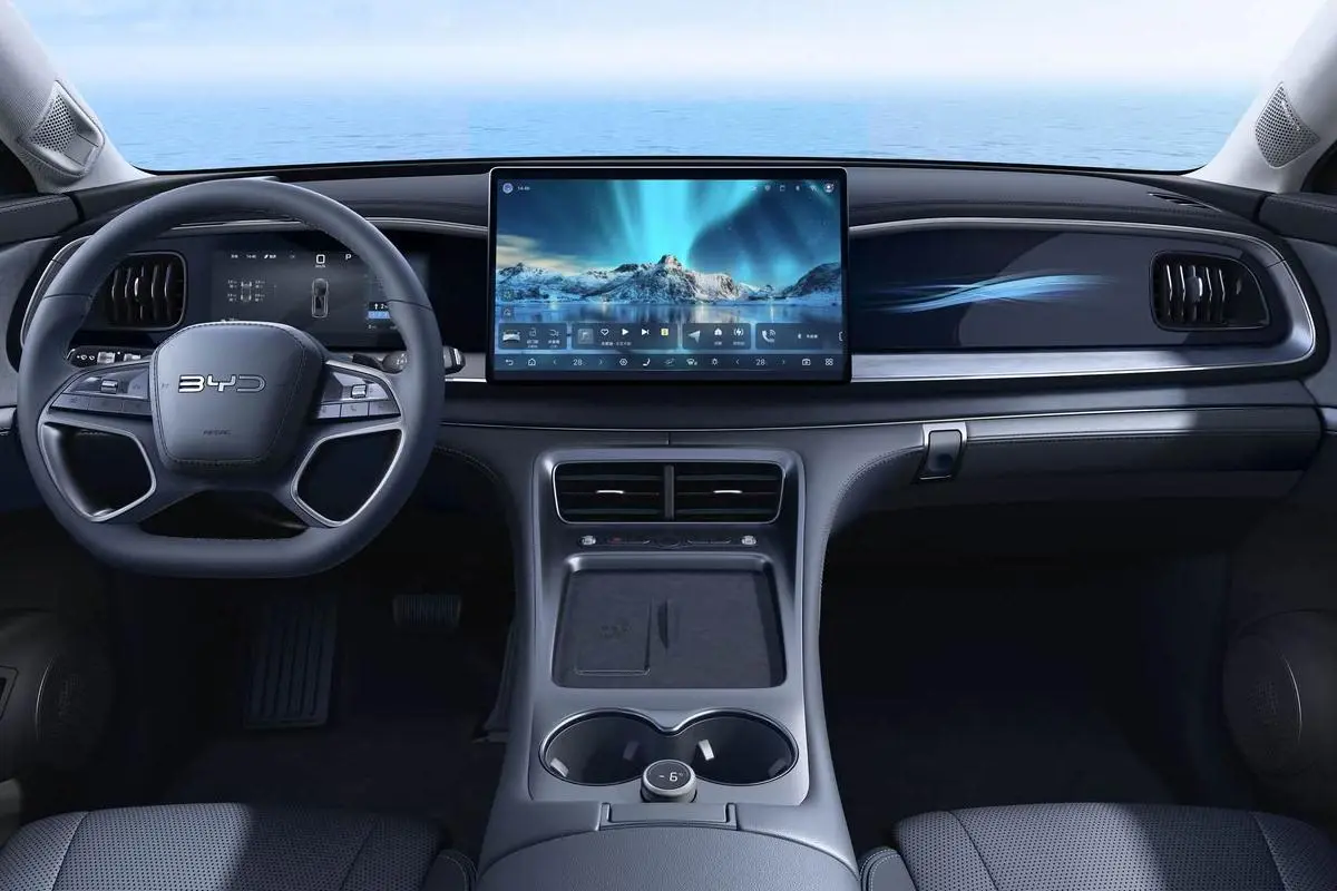 BYD Sealion 7  15.jpg