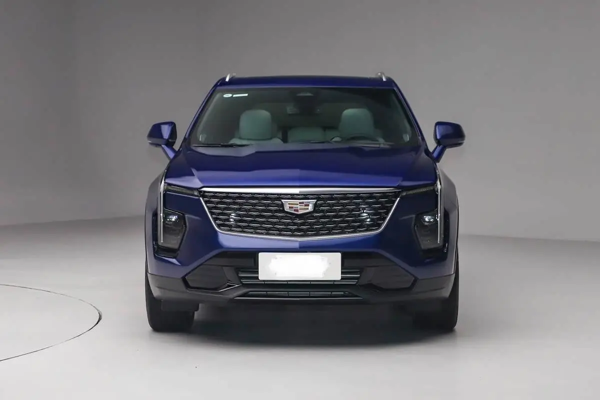 Cadillac XT4 1.jpg