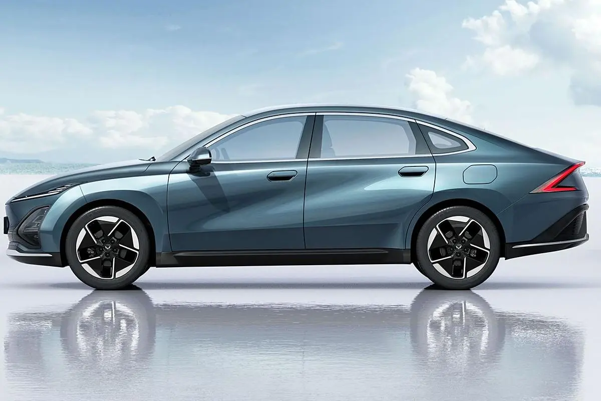 Wuling Starlight 2.jpg