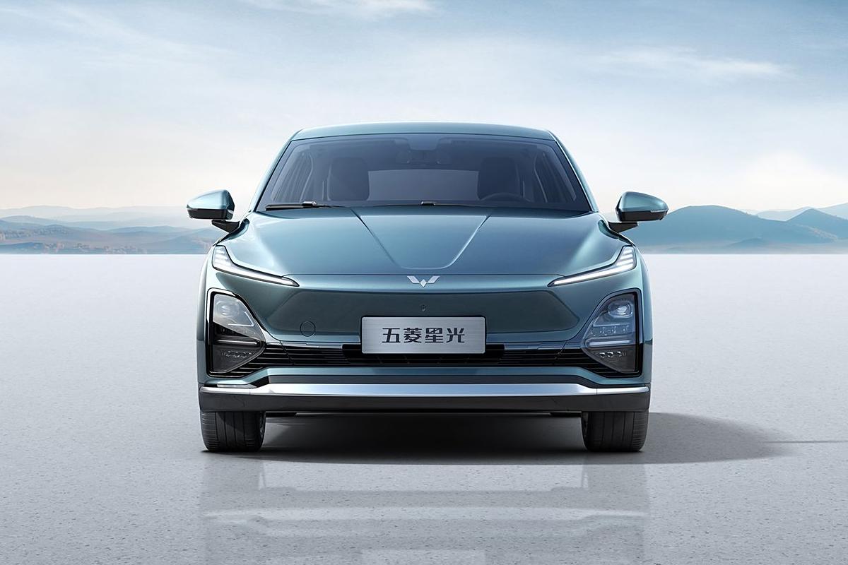 Wuling Starlight 1.jpg