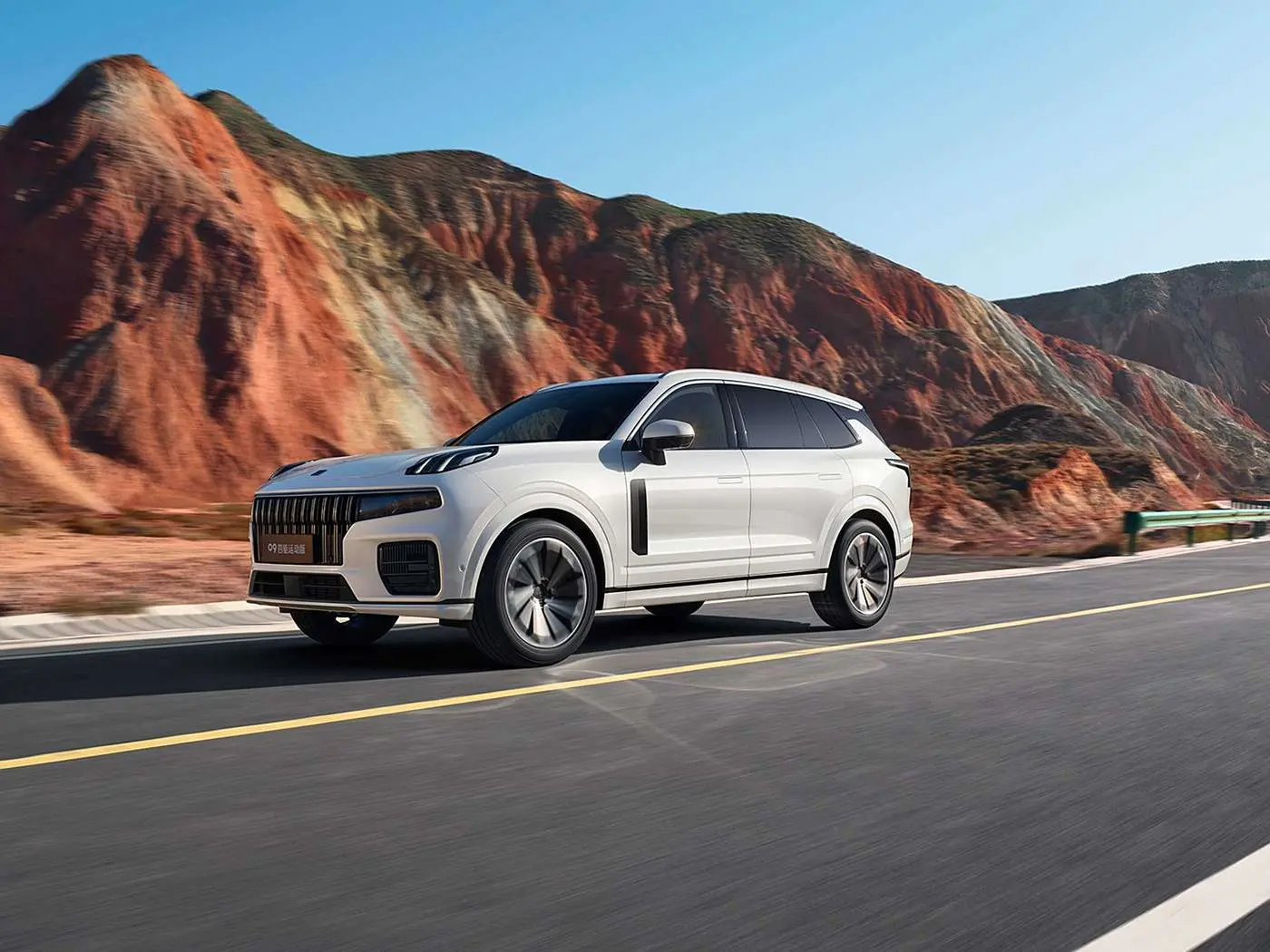 lynk&co09 6